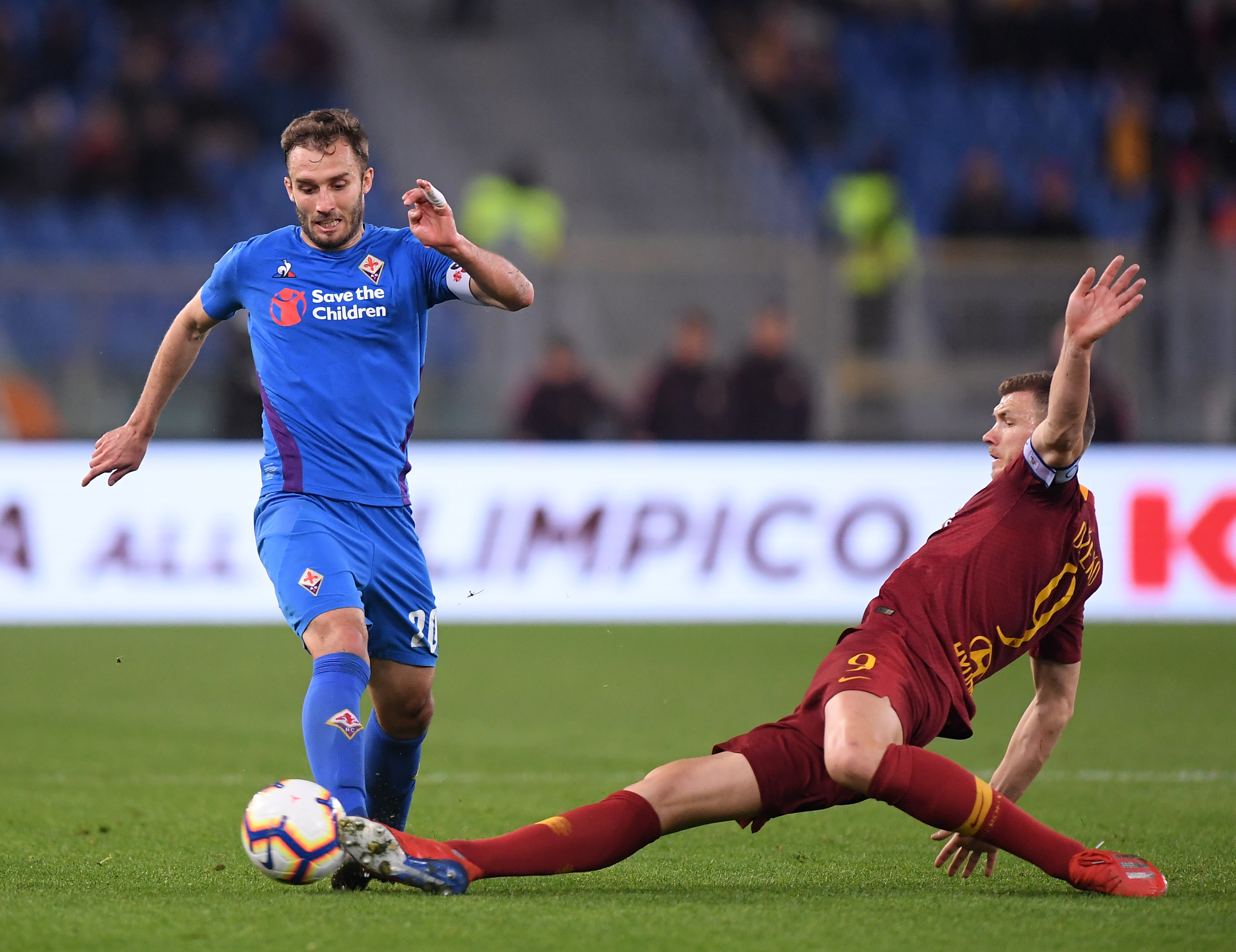 中超：武汉三镇主场1-0小胜上海申花（中超：武汉三镇主场1比0力克上海申花）