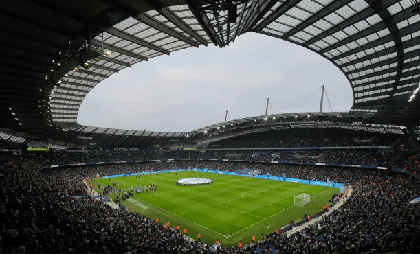 欧联替补出场，范佩西儿子沙奎尔在父亲手下完成费耶诺德首秀