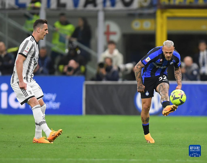 WTT总决赛：孙颖莎4-0横扫王艺迪，晋级八强