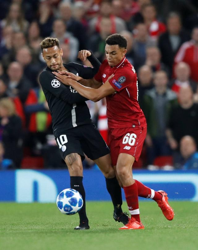 队内得分最高！沃克半场12中5，独得15分3篮板1助攻