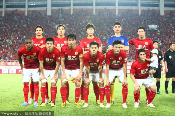 武汉三镇官宣：30岁前国脚合同到期离队，接近加盟中超第8（武汉三镇官方宣布：30岁前国脚合同到期离队，或将加盟中超第八名球队）