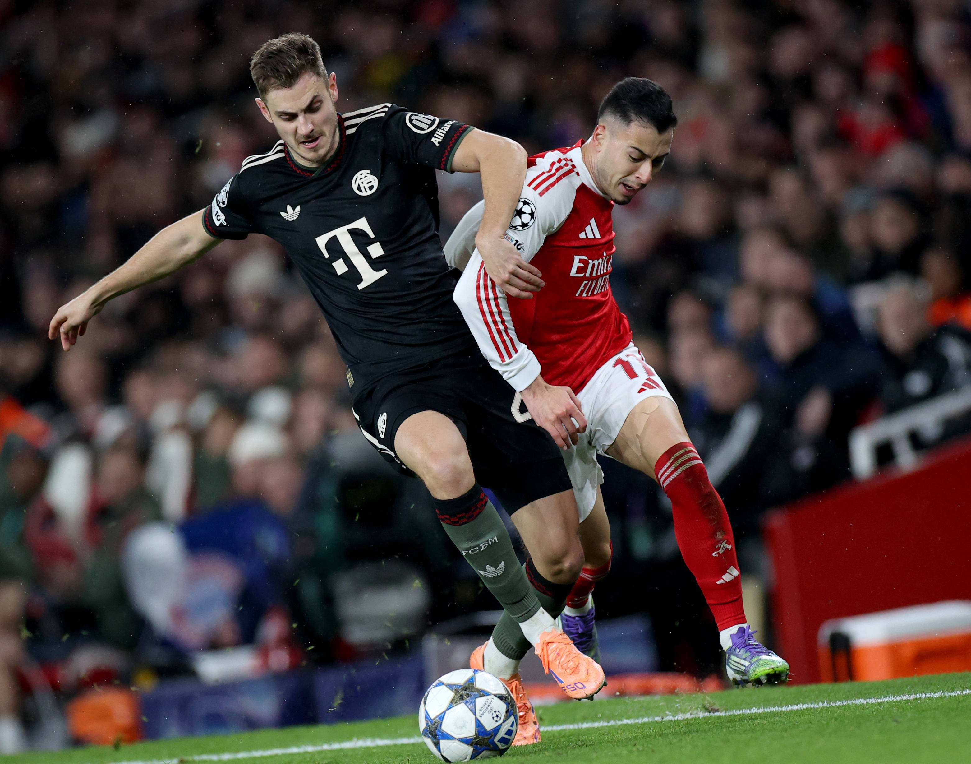 萨巴蒂尼：如今的意大利缺领袖气质，足协很多决定也都很草率（萨巴蒂尼直言：当下意大利队缺少领袖气场，足协多项决策过于仓促）