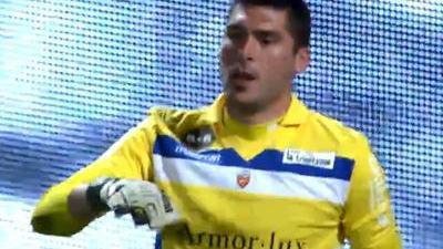 NBA快船主场险胜国王