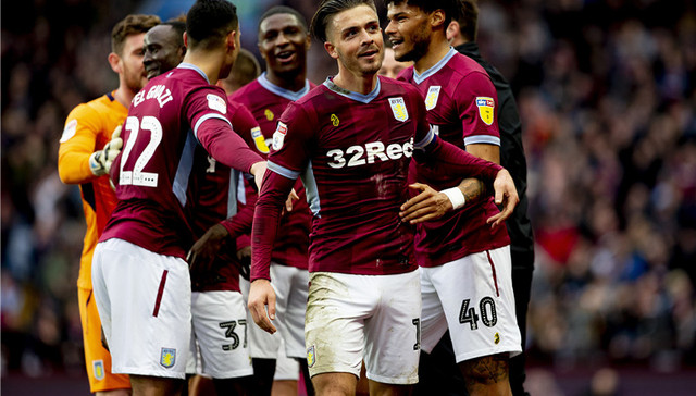 巴塞罗那迎战特内里费：女子足球联赛的巅峰对决