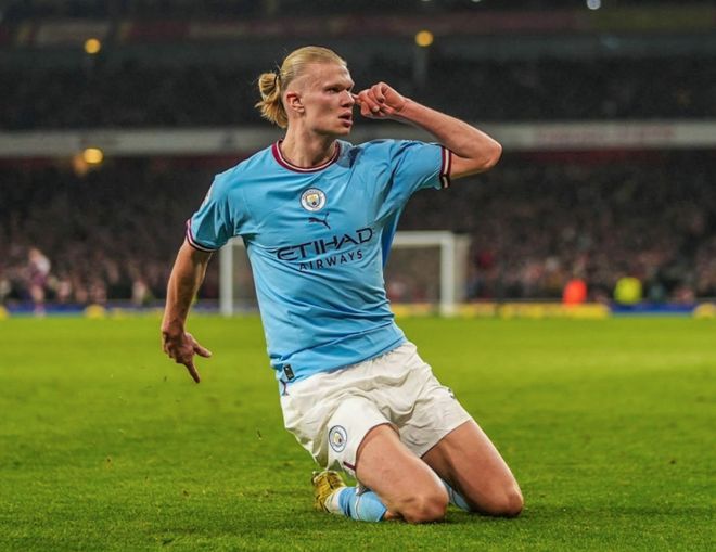 西媒：迈阿密国际拒绝莱万，认为已有苏亚雷斯没必要再引进他（西媒：迈阿密国际拒签莱万，称已有苏亚雷斯无需再引进）