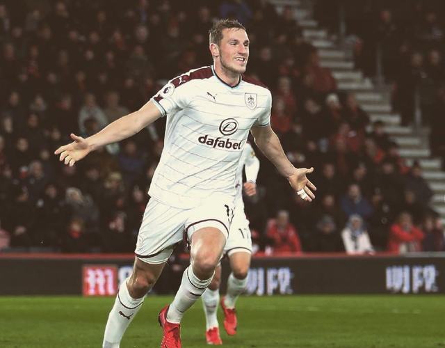 铁树开花，拜仁后卫约纳坦-塔斩获欧冠生涯首球（拜仁后卫约纳坦-塔收获欧冠生涯处子球）