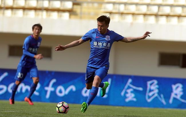 冬窗转会市场：罗马锁定齐尔克泽与法比奥·席尔瓦，能否逆袭重回巅峰？